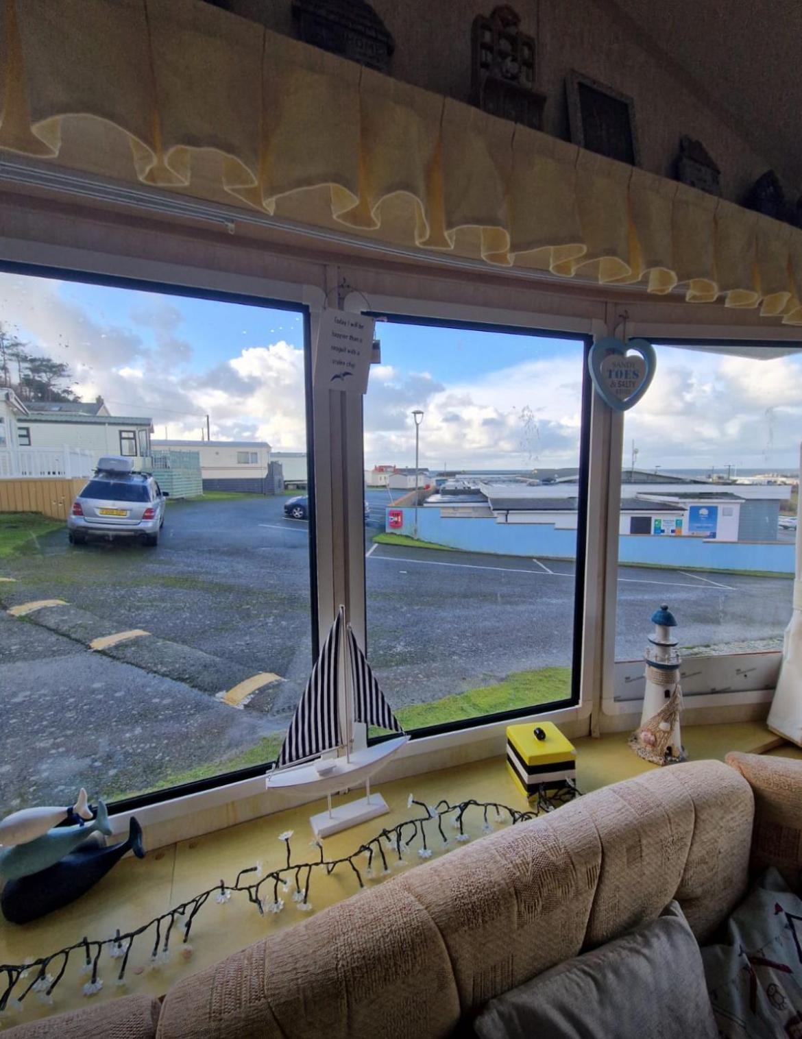 Sea View Escape 2 Bedroom Pet Friendly Caravan At Clarach Bay Aberystwyth Exterior photo